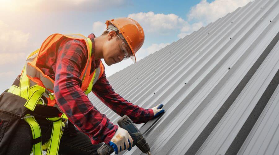 Professional Emergency Roof Repairs services in Trufant, MI
